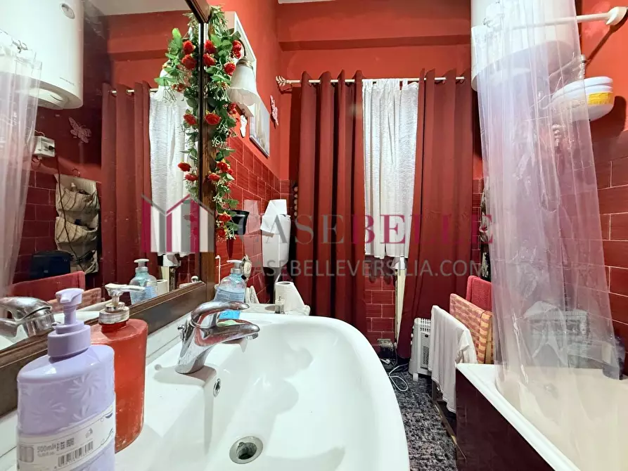 Immagine 15 di Casa indipendente in vendita  a Camaiore