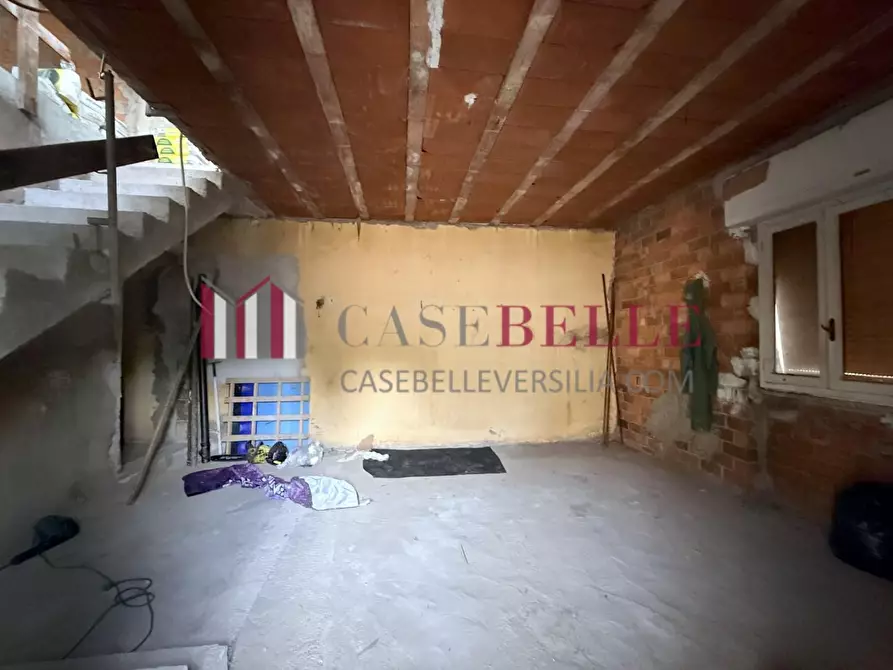 Immagine 3 di Casa indipendente in vendita  a Camaiore