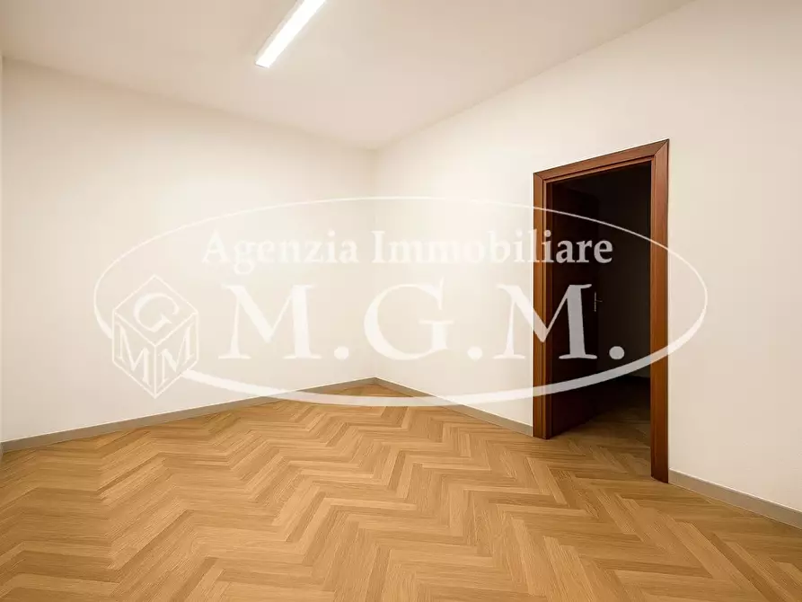 Immagine 2 di Ufficio in vendita  a Pontedera