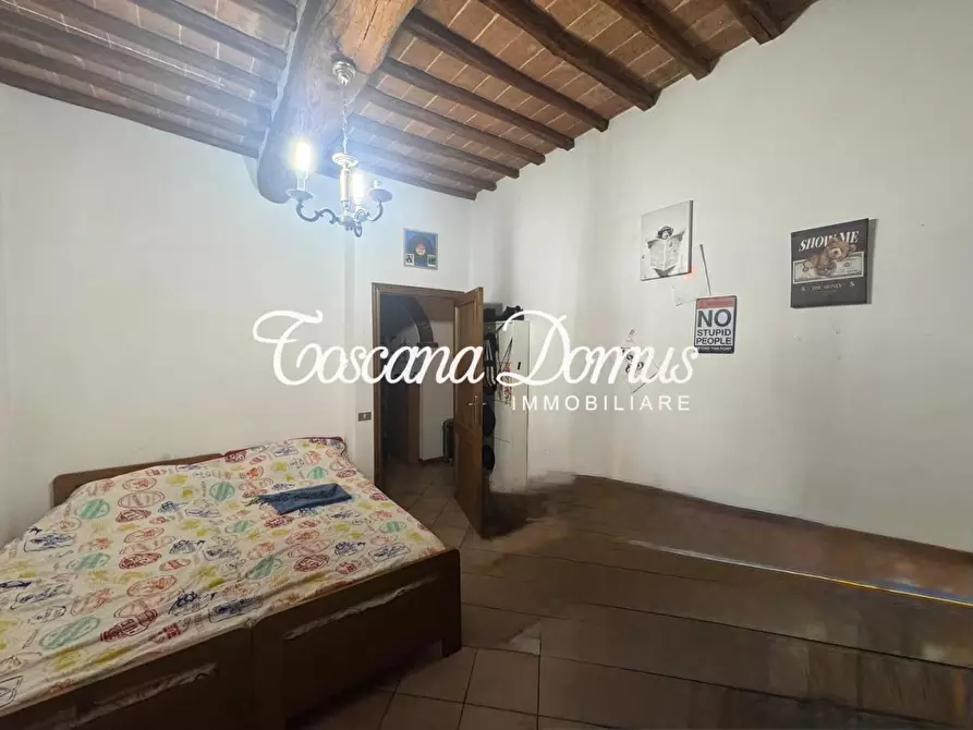 Immagine 11 di Appartamento in vendita  a Siena