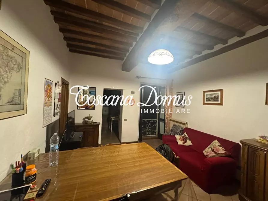 Immagine 2 di Appartamento in vendita  a Siena