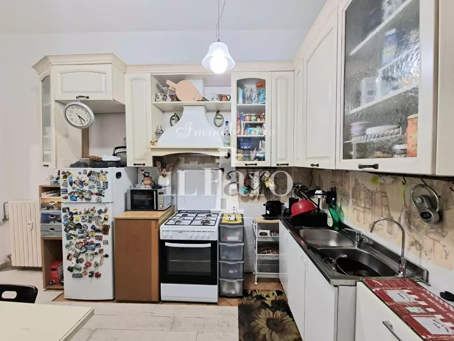 Immagine 6 di Appartamento in vendita  a Campi Bisenzio