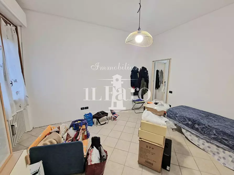 Immagine 26 di Appartamento in vendita  a Campi Bisenzio