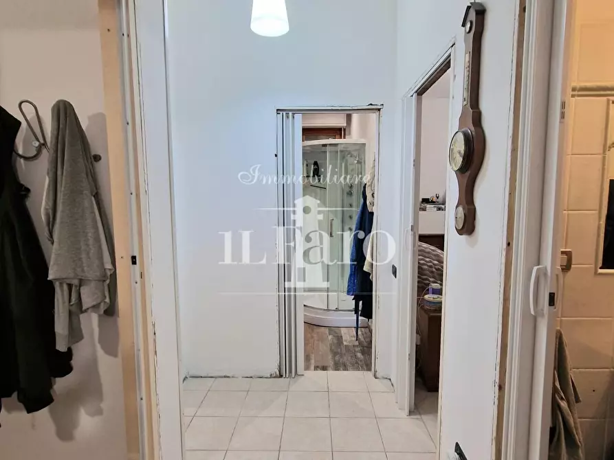 Immagine 13 di Appartamento in vendita  a Campi Bisenzio