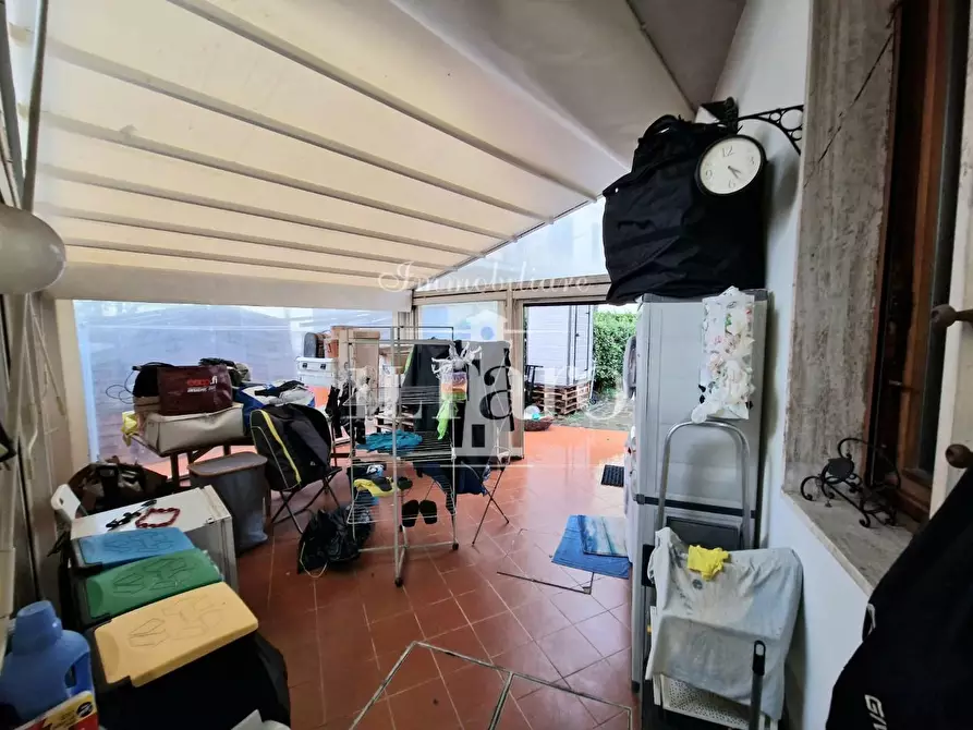 Immagine 16 di Appartamento in vendita  a Campi Bisenzio