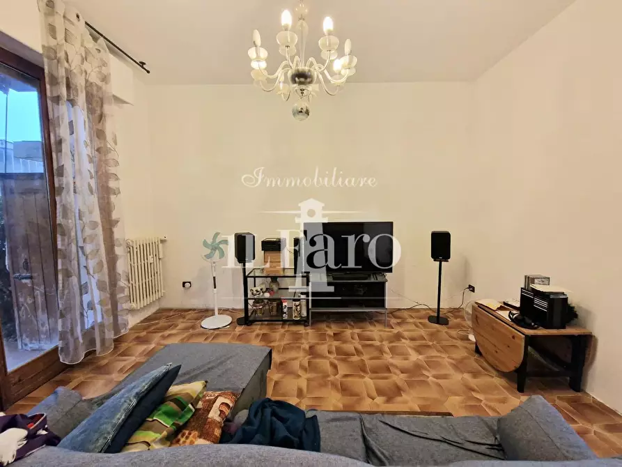 Immagine 4 di Appartamento in vendita  a Campi Bisenzio