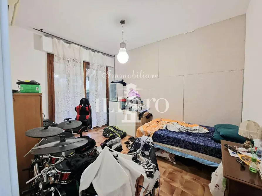 Immagine 22 di Appartamento in vendita  a Campi Bisenzio