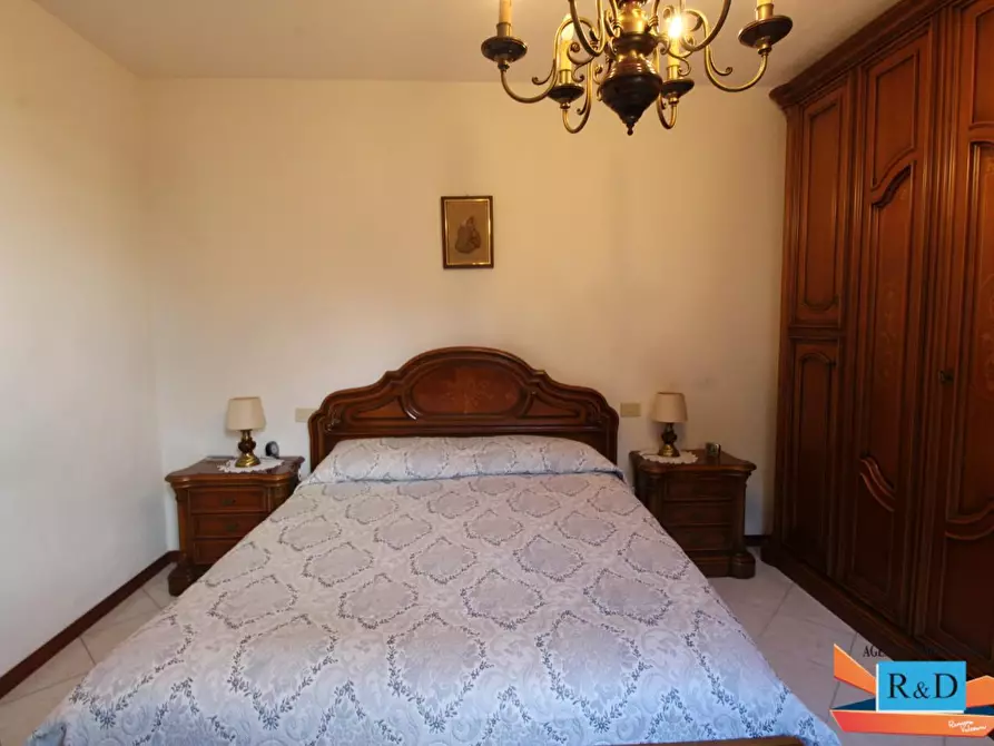 Immagine 17 di Appartamento in vendita  a Colle Di Val D'elsa