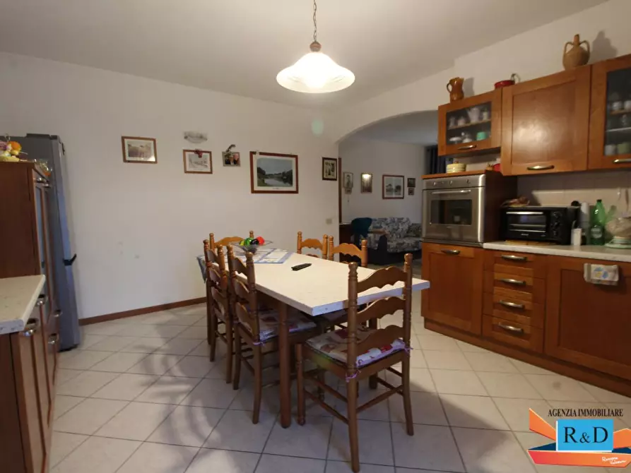 Immagine 9 di Appartamento in vendita  a Colle Di Val D'elsa