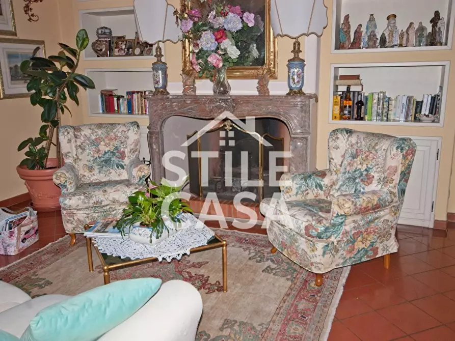 Immagine 11 di Villa in vendita  a Castelfranco Di Sotto