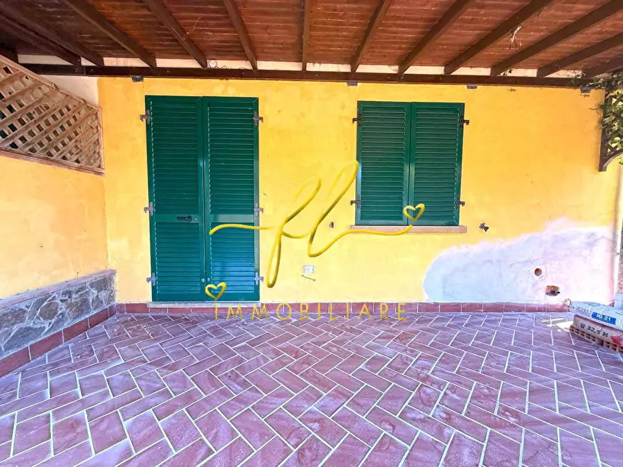 Immagine 3 di Casa semindipendente in vendita  a Cecina