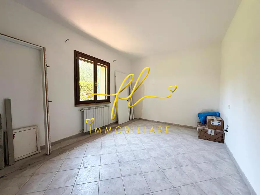 Immagine 9 di Casa semindipendente in vendita  a Cecina