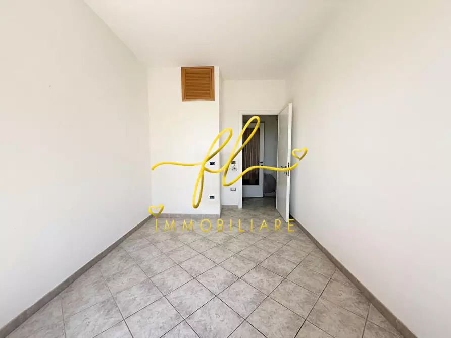 Immagine 11 di Casa semindipendente in vendita  a Cecina