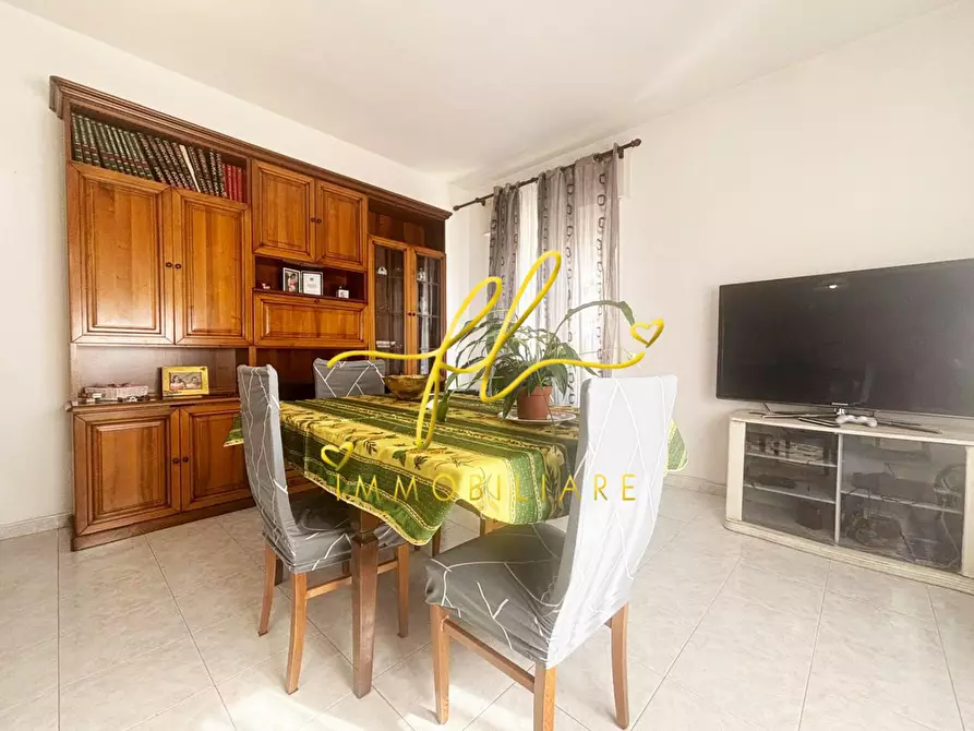 Immagine 10 di Appartamento in vendita  a Cecina