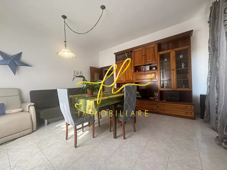 Immagine 3 di Appartamento in vendita  a Cecina