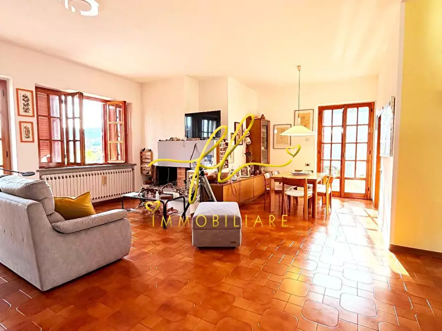 Immagine 4 di Villa in vendita  a Pomarance