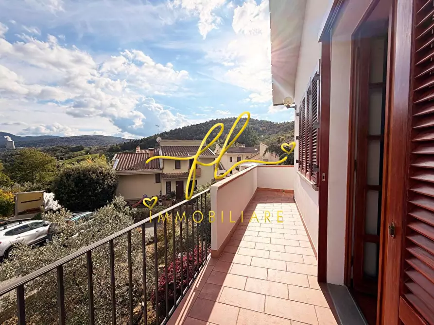 Immagine 3 di Villa in vendita  a Pomarance