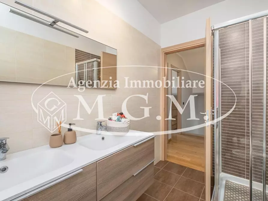 Immagine 22 di Villetta a schiera in vendita  a Calcinaia