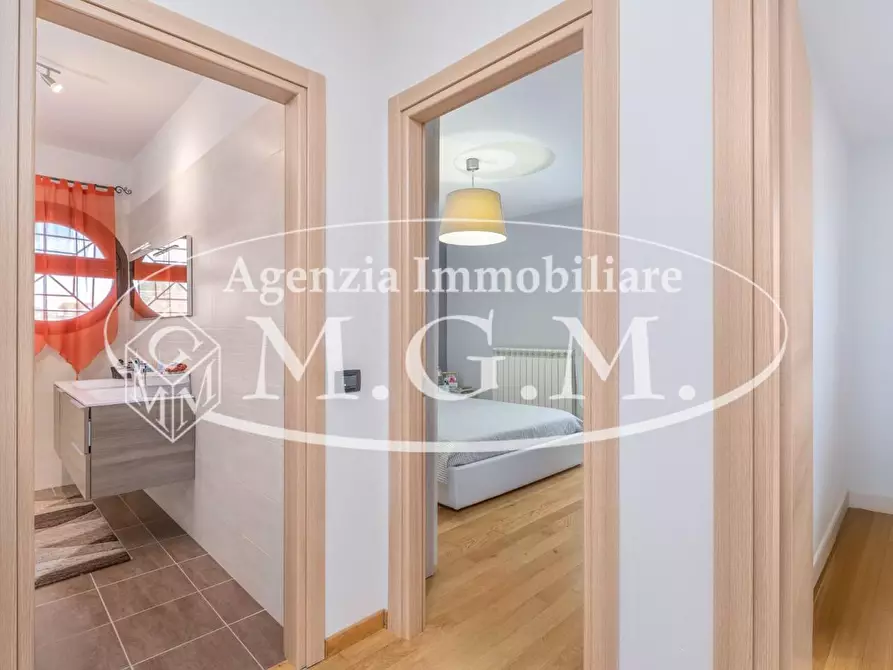 Immagine 16 di Villetta a schiera in vendita  a Calcinaia