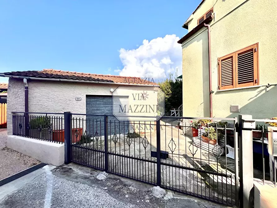 Immagine 26 di Casa semindipendente in vendita  a Seravezza