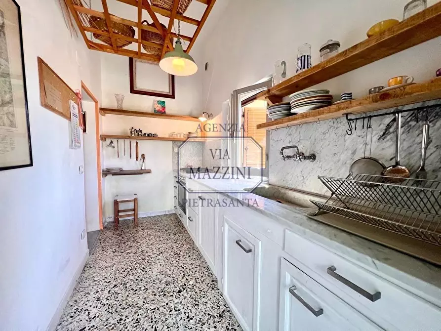 Immagine 4 di Casa semindipendente in vendita  a Seravezza