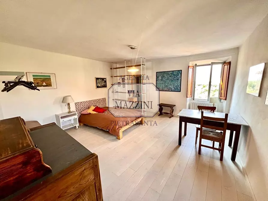 Immagine 9 di Casa semindipendente in vendita  a Seravezza