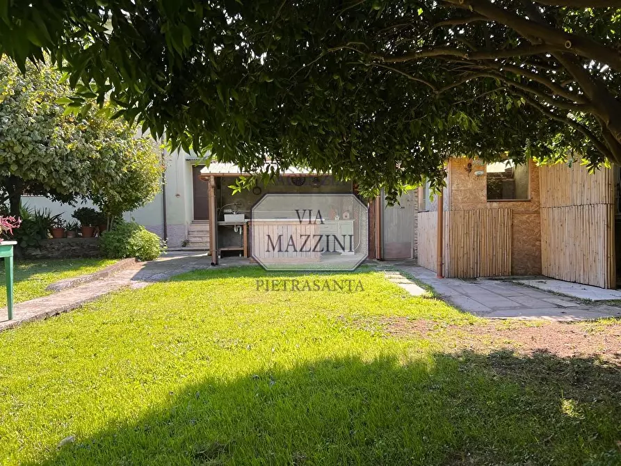 Immagine 16 di Casa semindipendente in vendita  a Seravezza