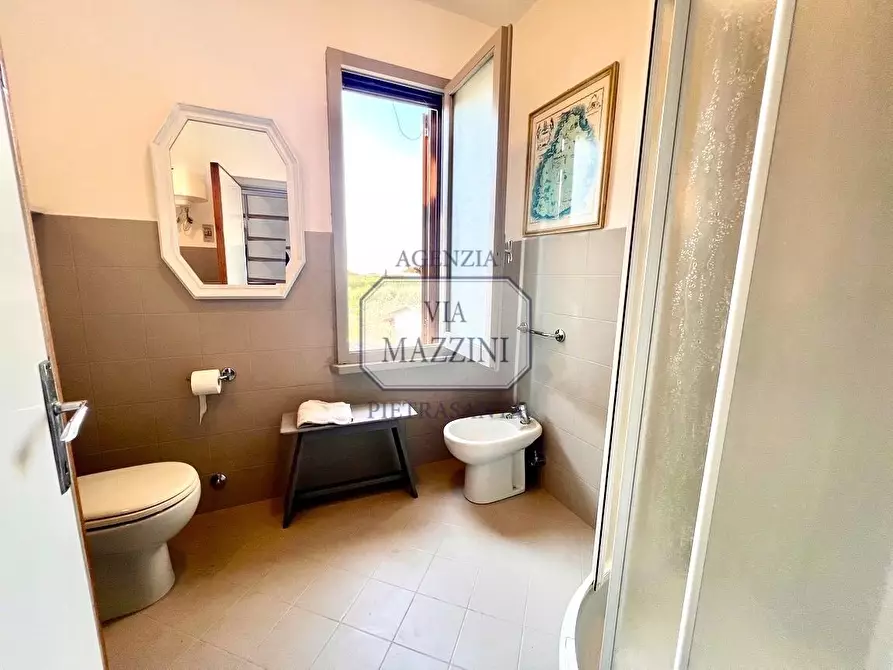 Immagine 10 di Casa semindipendente in vendita  a Seravezza