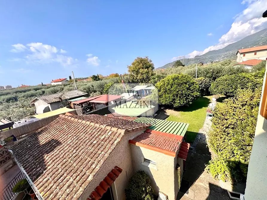 Immagine 20 di Casa semindipendente in vendita  a Seravezza