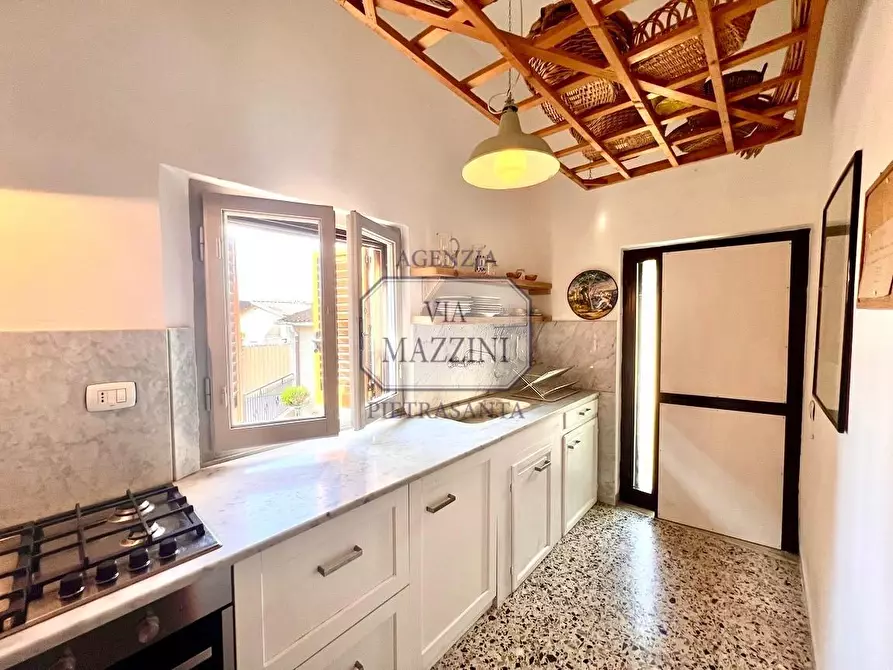 Immagine 3 di Casa semindipendente in vendita  a Seravezza