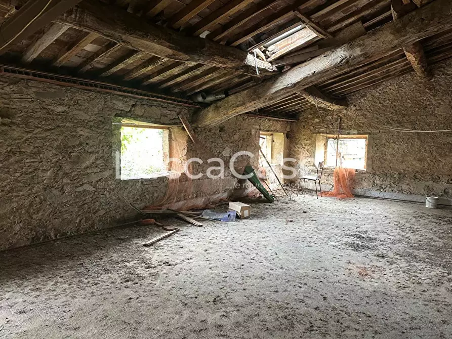 Immagine 16 di Casa colonica in vendita  a Capannori