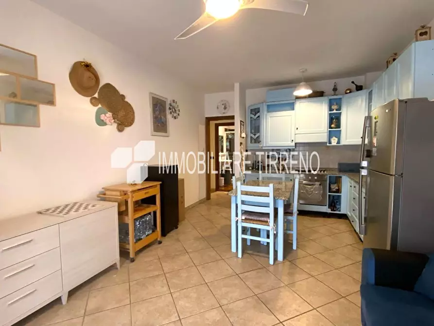 Immagine 4 di Appartamento in vendita  a Massa