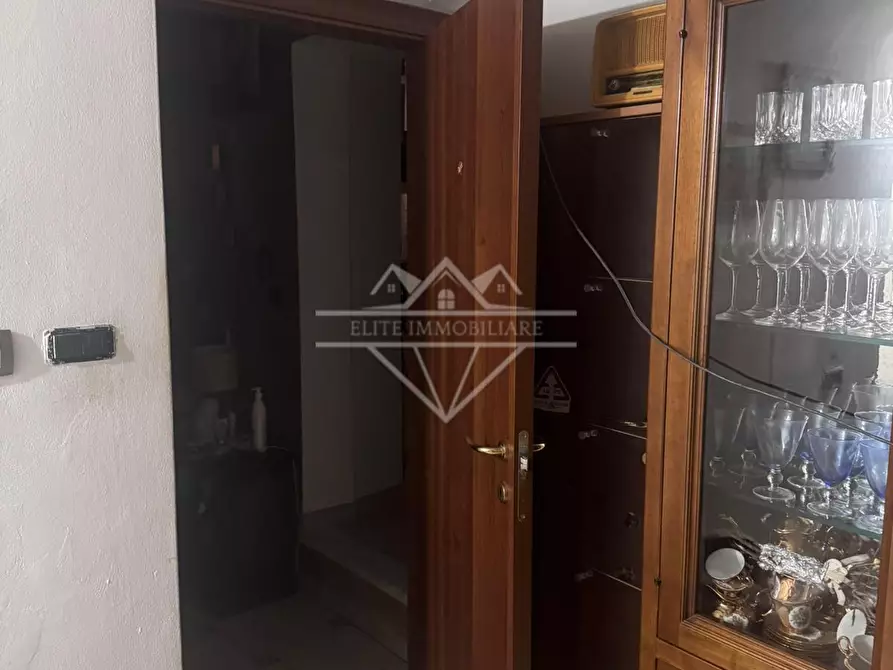 Immagine 9 di Porzione di casa in vendita  a Carrara