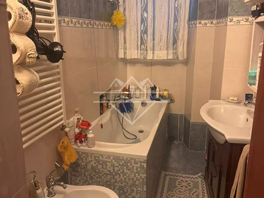 Immagine 12 di Porzione di casa in vendita  a Carrara