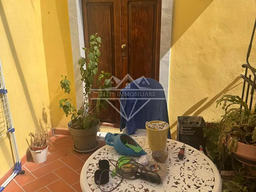 Immagine 21 di Porzione di casa in vendita  a Carrara