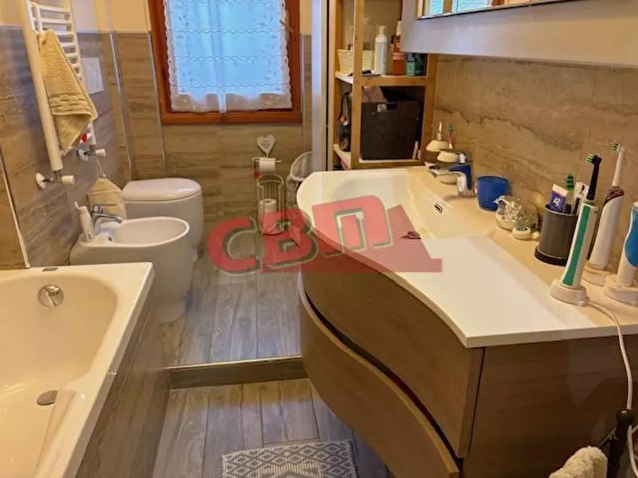 Immagine 13 di Appartamento in vendita  a Livorno