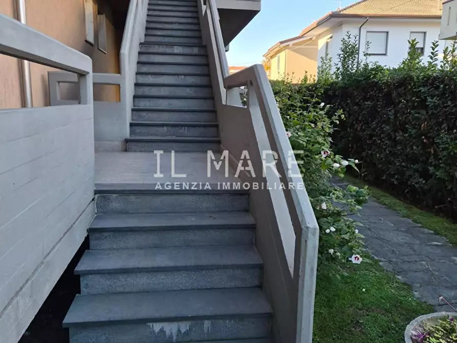 Immagine 13 di Appartamento in vendita  a Massa