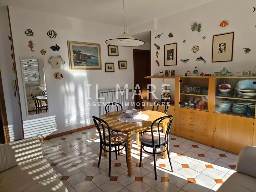 Immagine 3 di Appartamento in vendita  a Massa