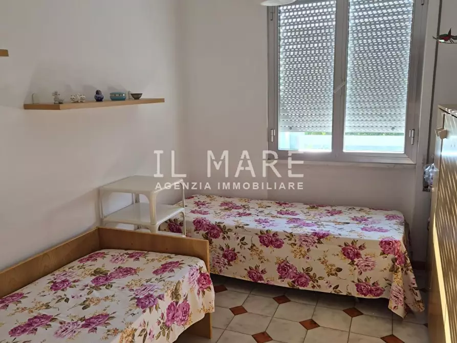 Immagine 11 di Appartamento in vendita  a Massa