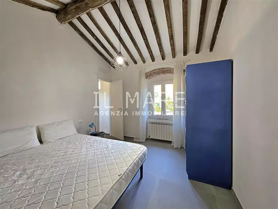 Immagine 24 di Casa semindipendente in vendita  a Massa