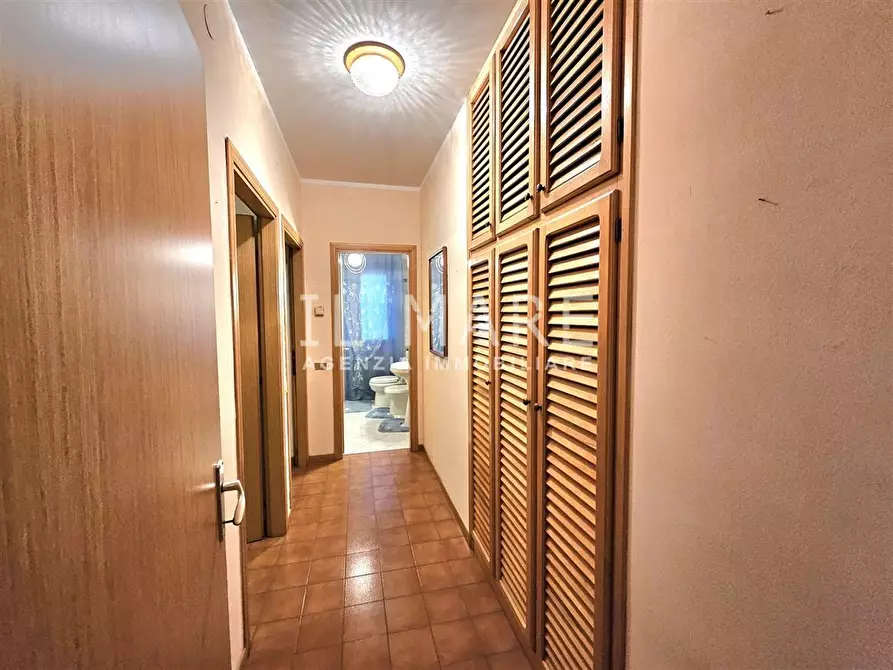 Immagine 9 di Appartamento in vendita  a Massa