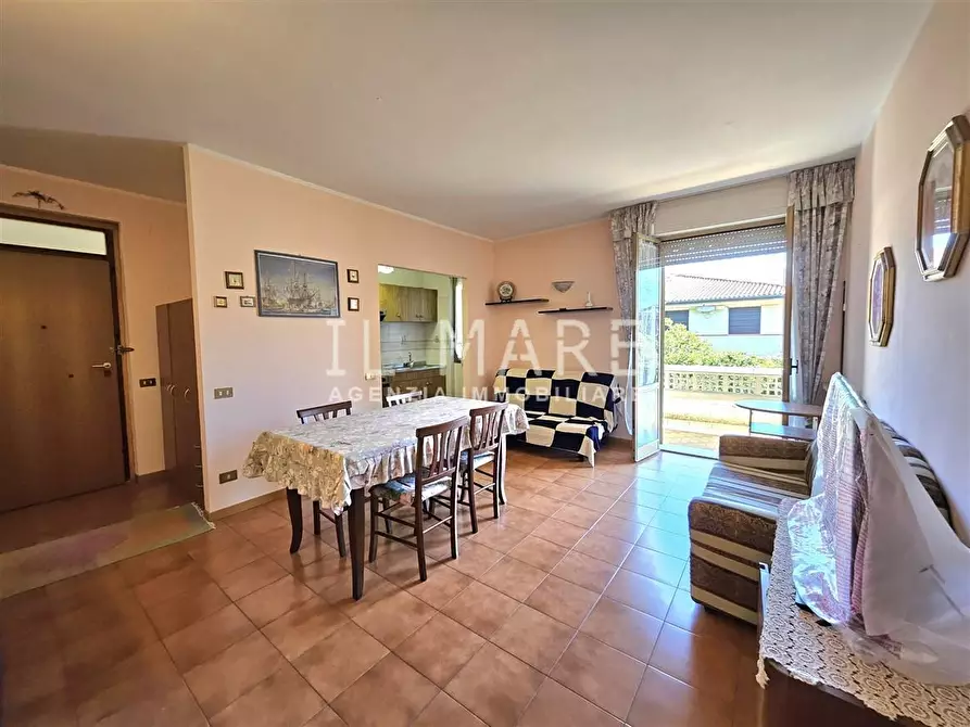 Immagine 22 di Appartamento in vendita  a Massa