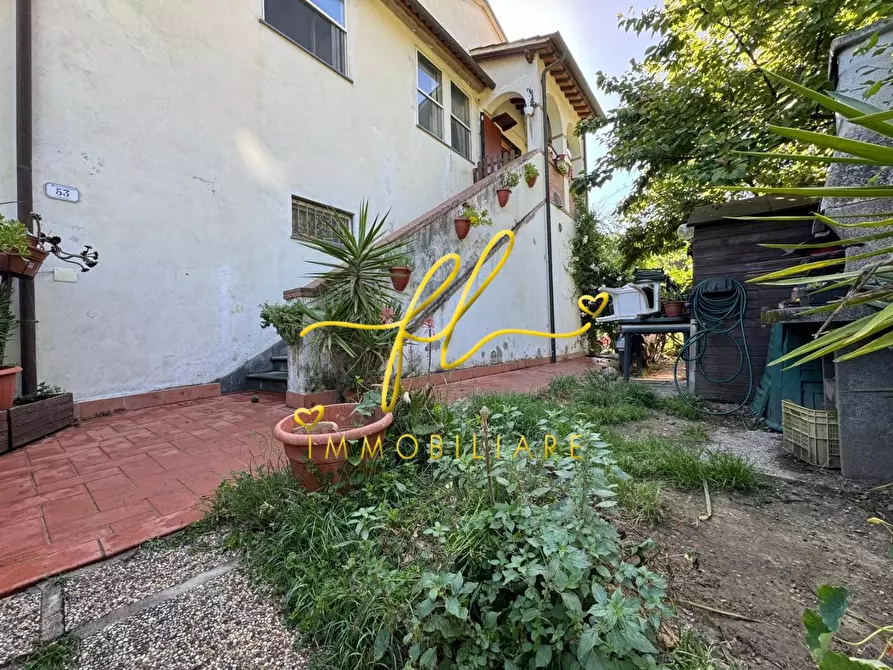 Immagine 35 di Appartamento in vendita  a Collesalvetti