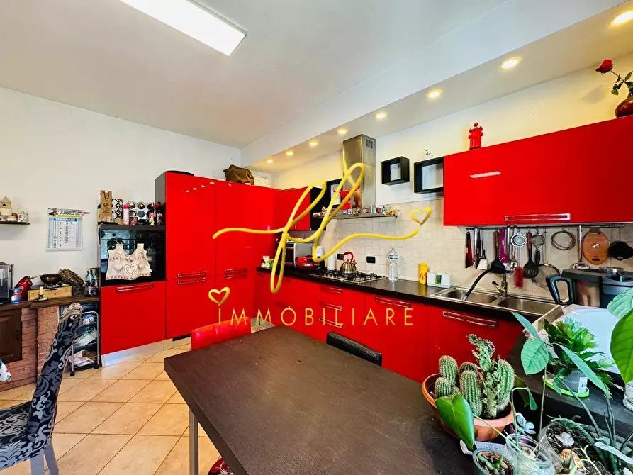 Immagine 5 di Appartamento in vendita  a Collesalvetti