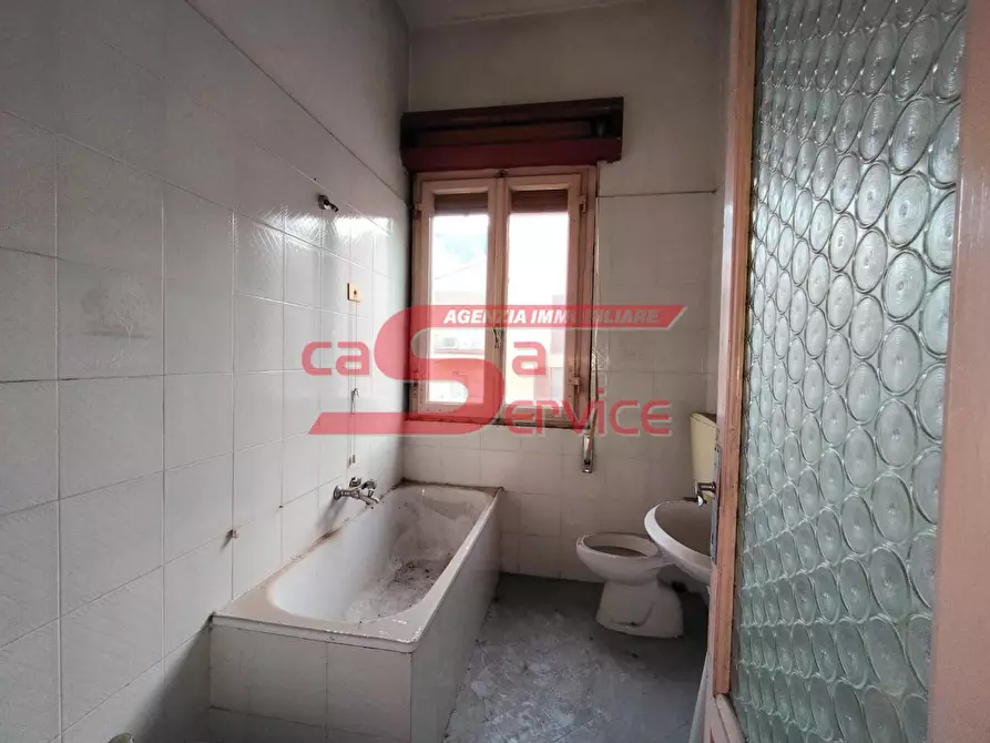 Immagine 24 di Casa indipendente in vendita  a Montecatini Terme