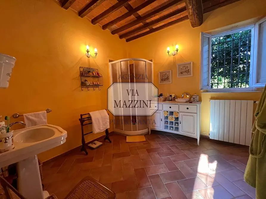 Immagine 15 di Rustico / casale in vendita  a Pietrasanta