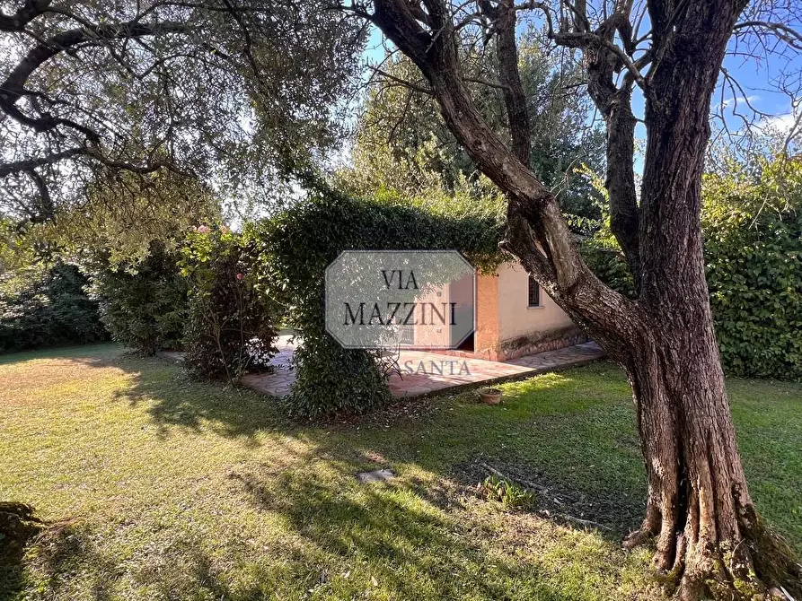 Immagine 34 di Rustico / casale in vendita  a Pietrasanta