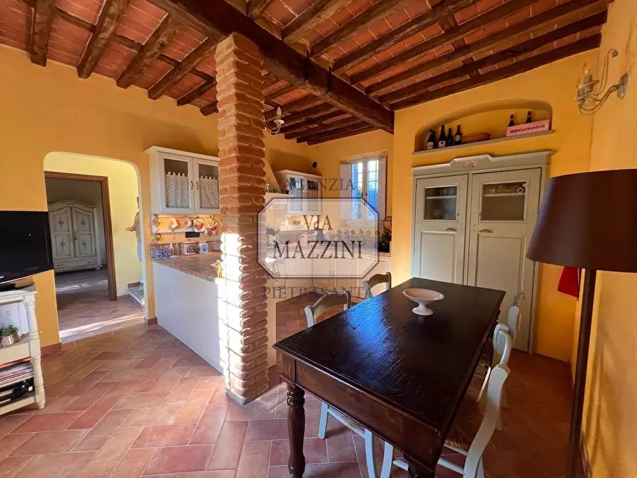 Immagine 8 di Rustico / casale in vendita  a Pietrasanta
