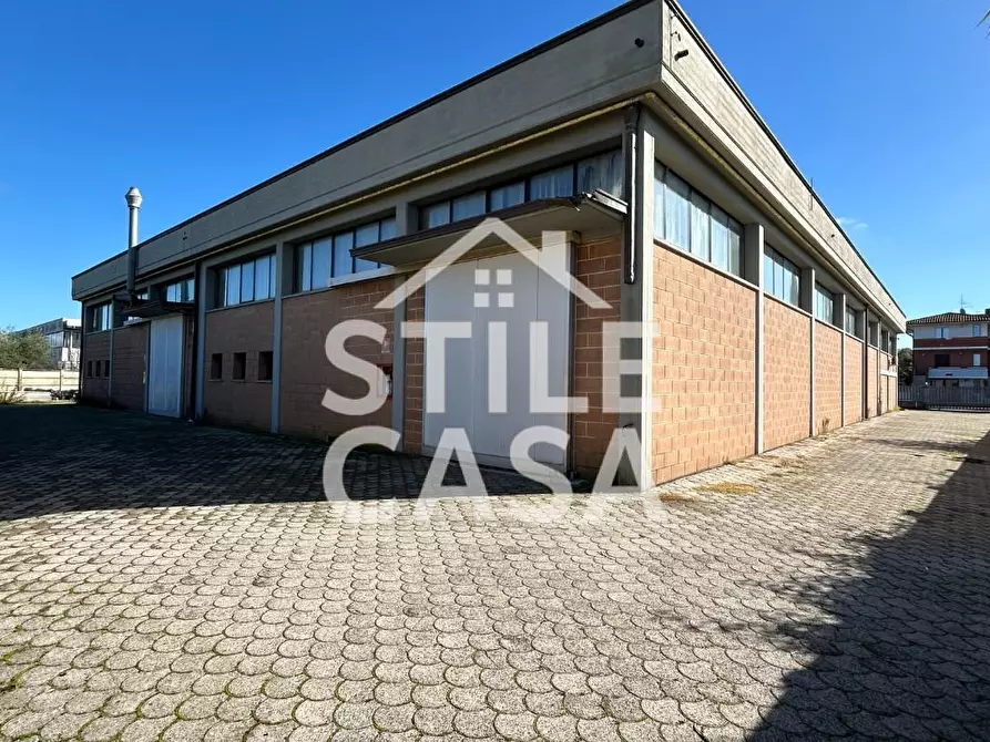 Immagine 4 di Capannone industriale in vendita  a Altopascio