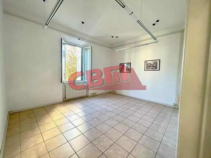 Immagine 11 di Appartamento in vendita  a Livorno